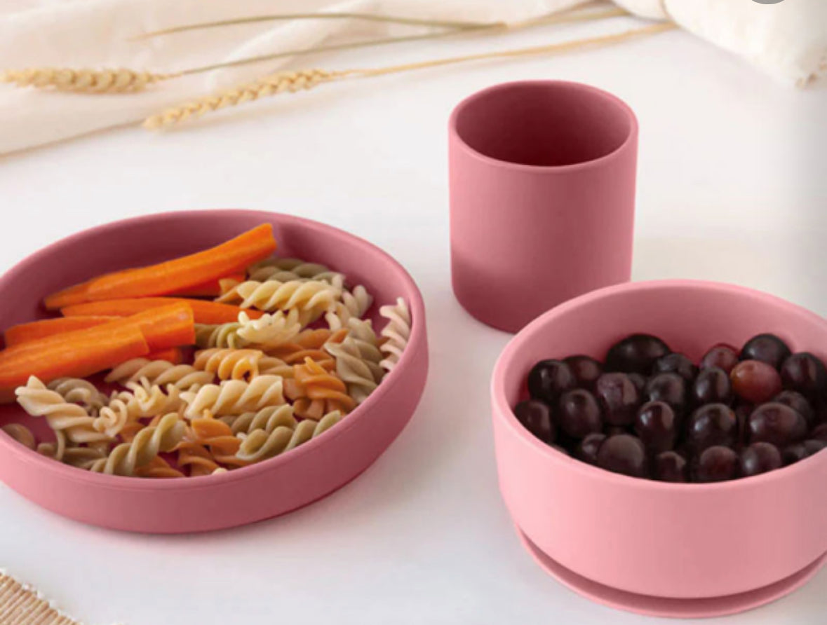Set piatti 3 pezzi in silicone rosa